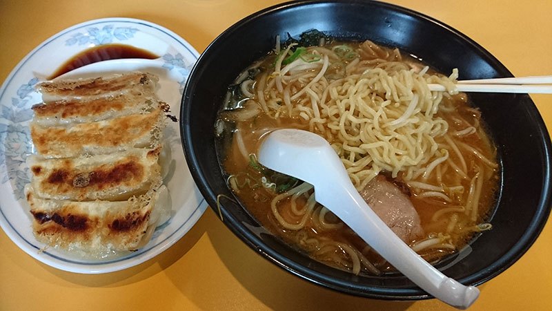 洞爺湖兩天一夜 豐來軒拉麵店午餐