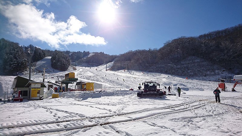 出大太陽的WhitePIA雪場