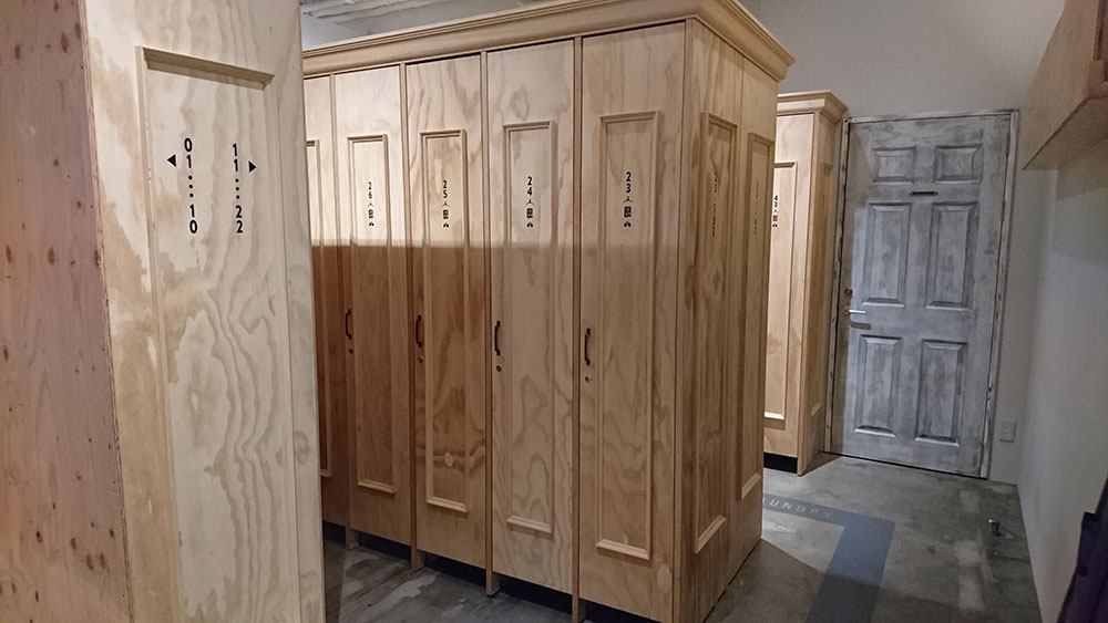 AO廚房旅舍 女生專用區域櫃子