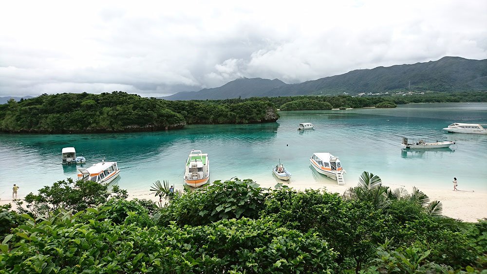石垣島川平灣海景 陰天也清澈的藍色海水